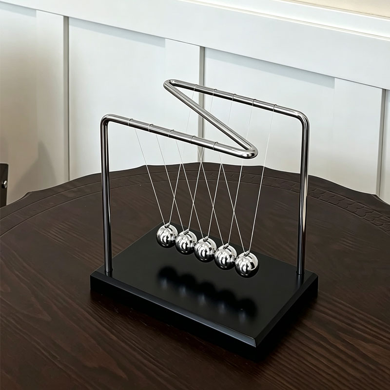 ลูกตุ้มสมดุลรูปตัว N ของนิวตัน - Home Office Tech Gadgets บทวิจารณ์และราคา